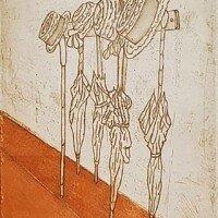 Juan C. Tedesco, septembre 2023 - Eau-forte et aquatinte - Papier 24 x 32 cm - Plaque 12 x 16 cm. Il s'agit d'une épreuve d'artiste. Il n'y a pas eu d’édition Gravure représentant un porte-manteaux avec parapluies et chapeaux, réalisée à l'eau-forte et à l'aquatinte dans des tons sépia, orange et jaune